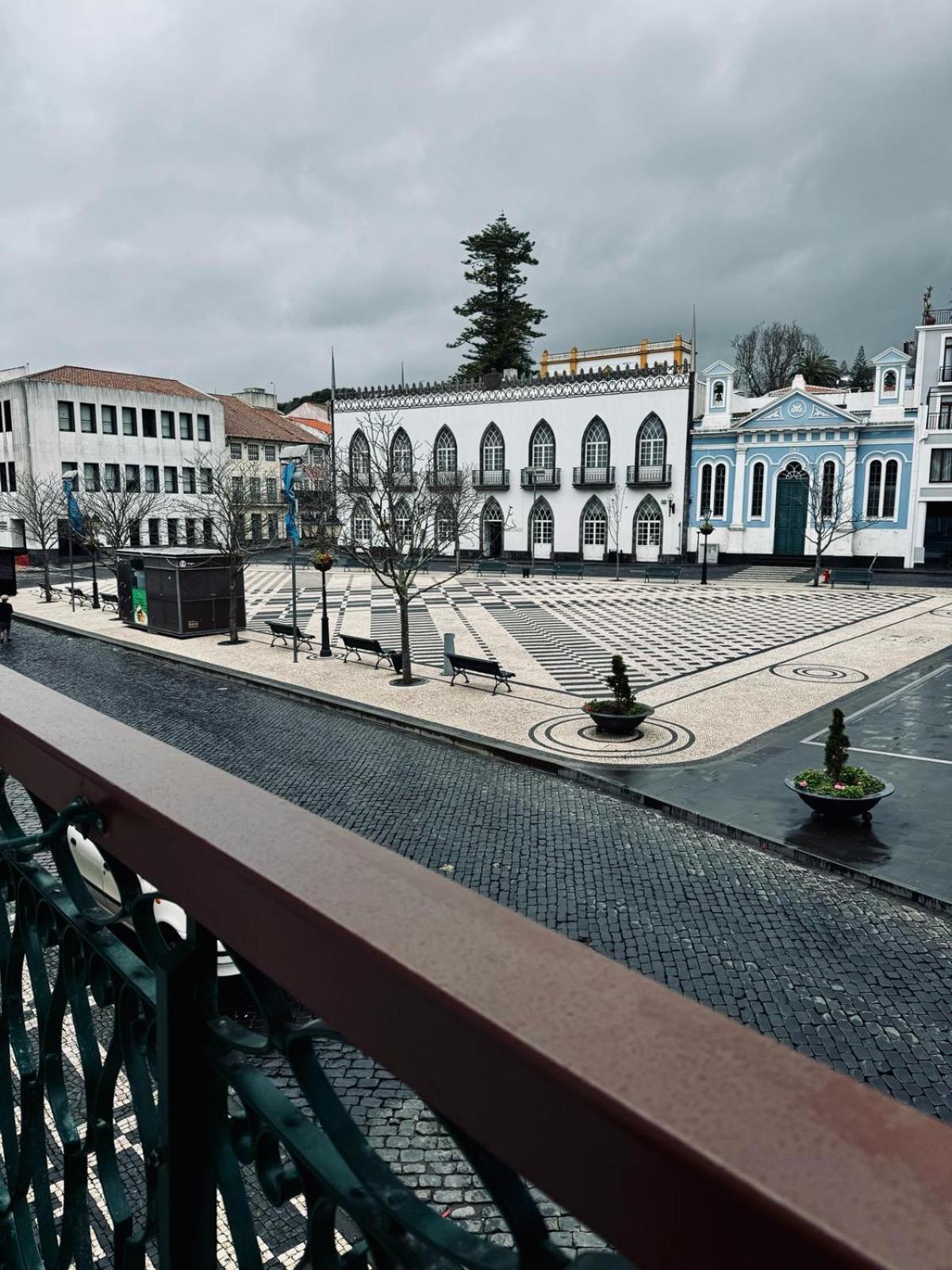 Aliança café&hostel Angra do Heroísmo Esterno foto